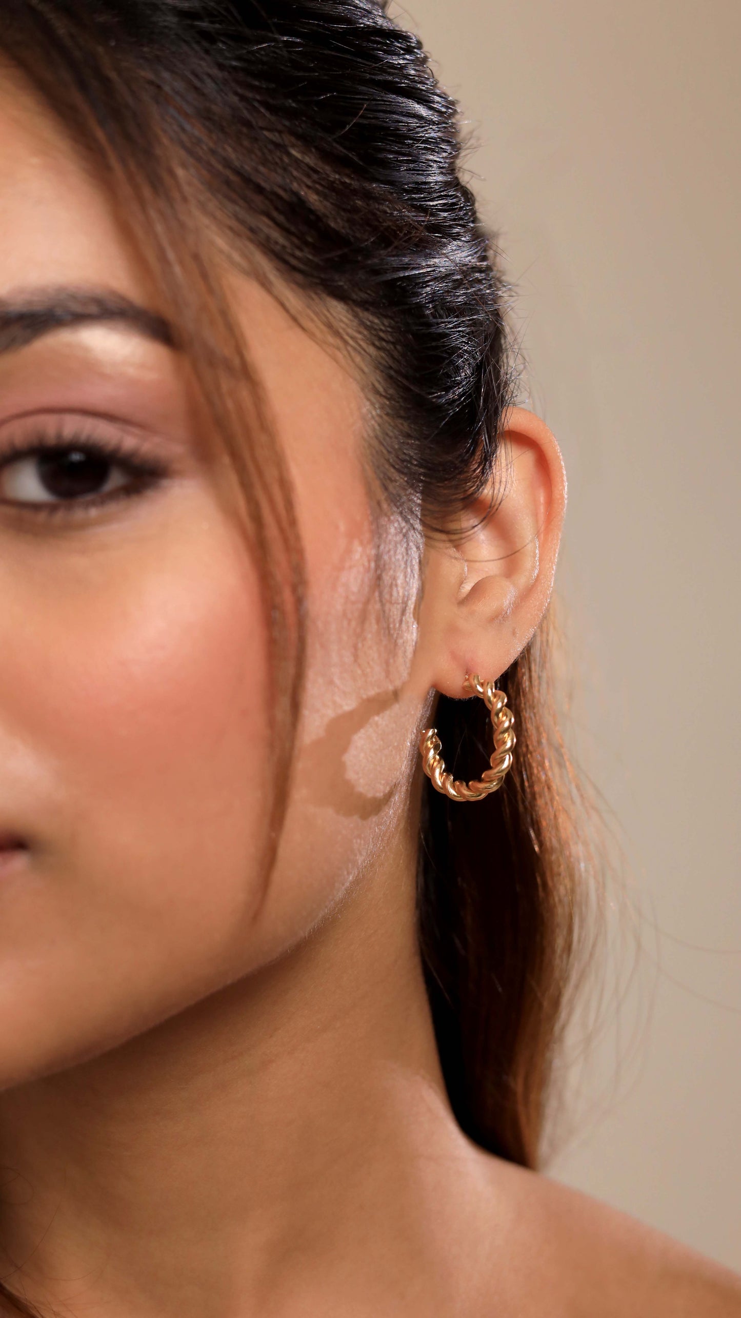 Minimal-Small-Textured-Hoop-Earring