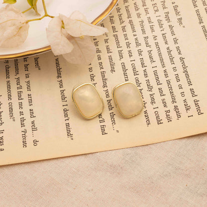 Shop Trendy Oval Shaped Pearl Earring for Everyday Wear